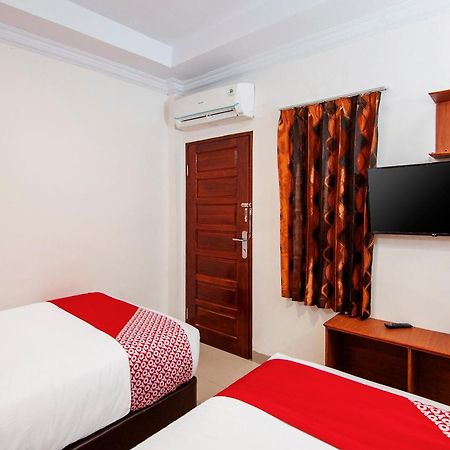 Super Oyo 621 Vania Residence Medan Eksteriør bilde